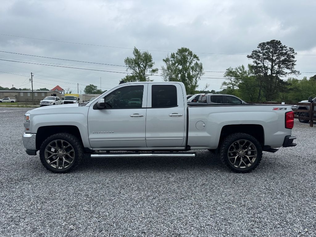 2016 Chevrolet  LT 5.3L V-8 photo