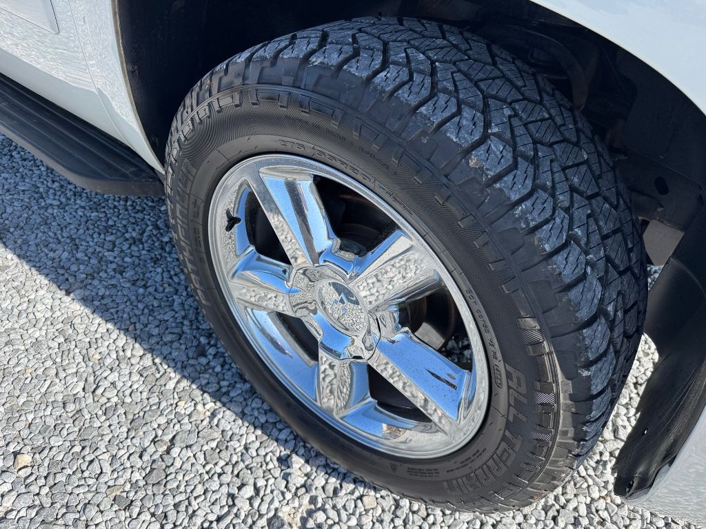 2014 Chevrolet Suburban LTZ 1500 photo