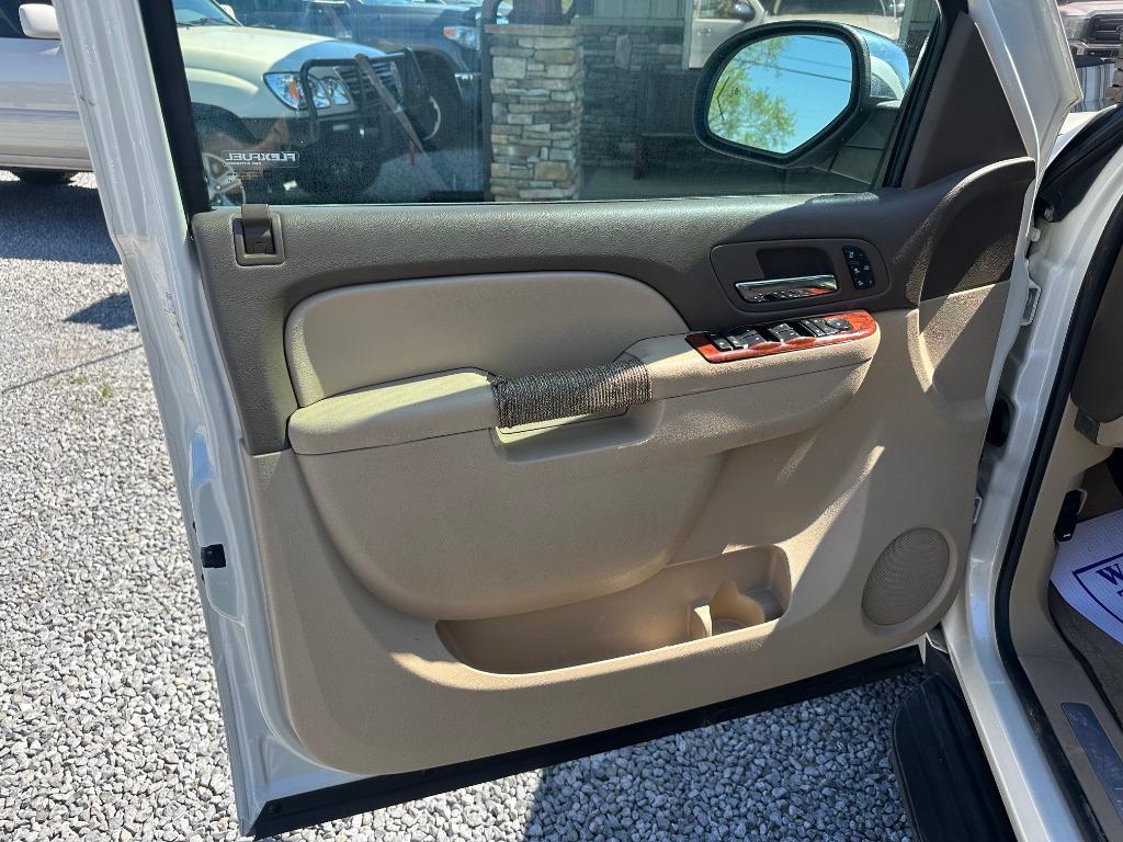 2014 Chevrolet Suburban LTZ 1500 photo
