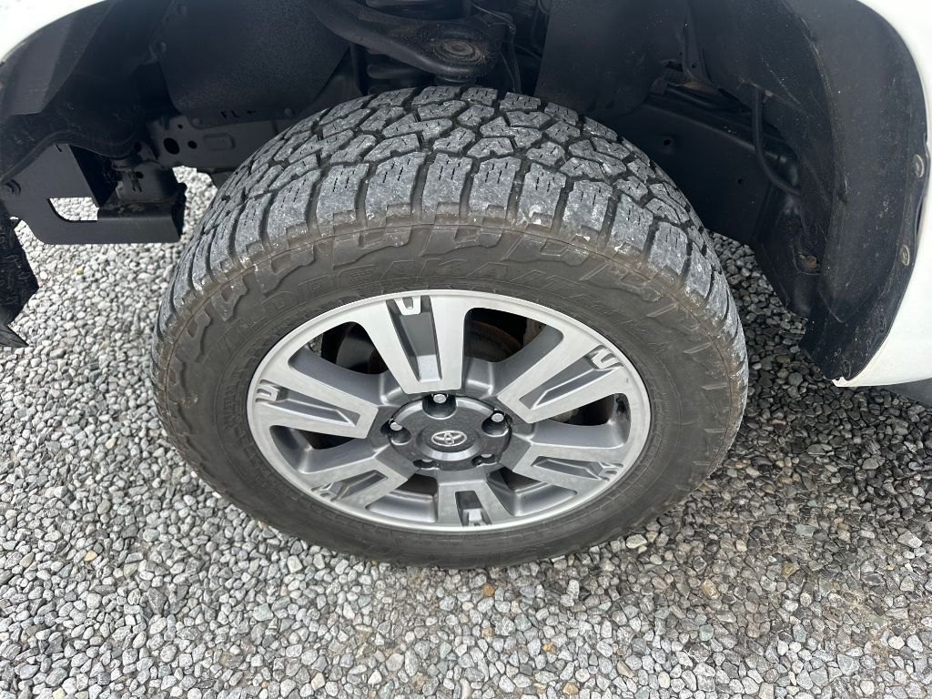 2014 Toyota Tundra SR5 photo