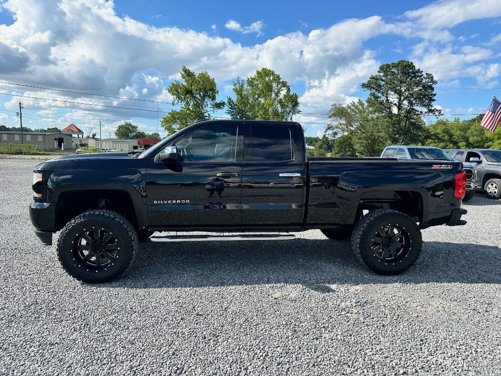 2024 Chevrolet Silverado 1500 Custom photo 19