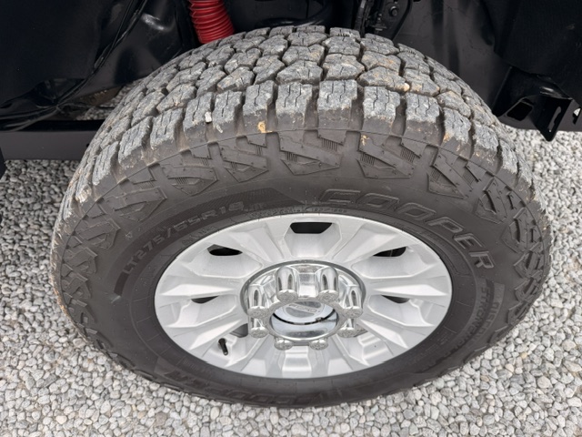 2022 Ford F-350 - $36,900