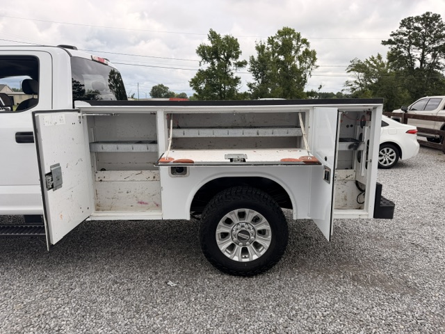 2022 Ford F-350 - $36,900