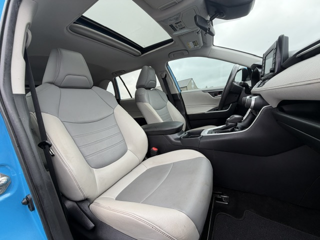 2020 Toyota RAV4 - $23,900