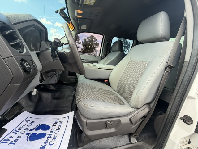2014 Ford F-250 - $15,900