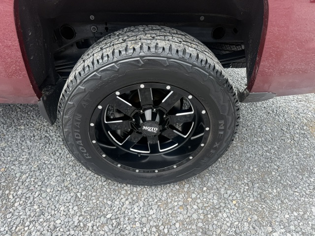 2015 Chevrolet Silverado - $16,750