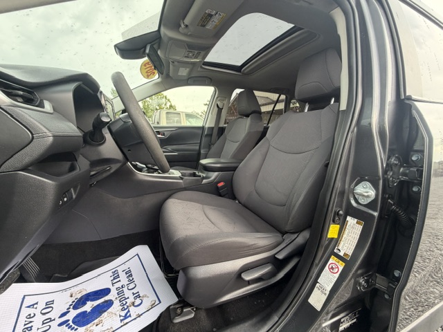 2019 Toyota RAV4 - $16,900