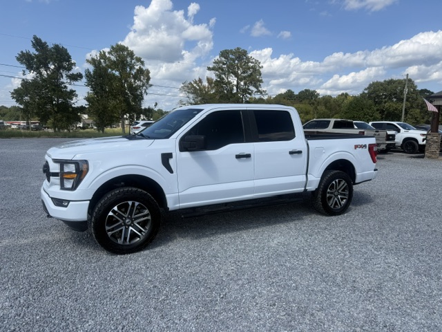 2023 Ford F-150 - $27,900