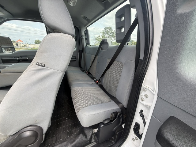 2015 Ford F-250 - $14,900