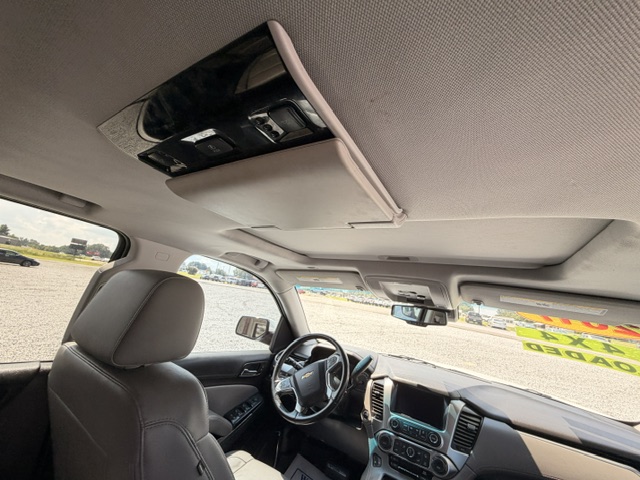 2017 Chevrolet Suburban - $14,900