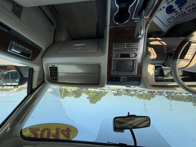 2014 Lincoln Navigator - $10,750
