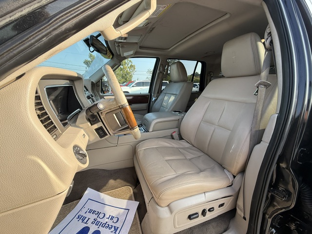 2014 Lincoln Navigator - $10,750