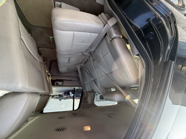 2014 Lincoln Navigator - $10,750