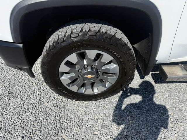 2023 Chevrolet Silverado Hd - $27,900