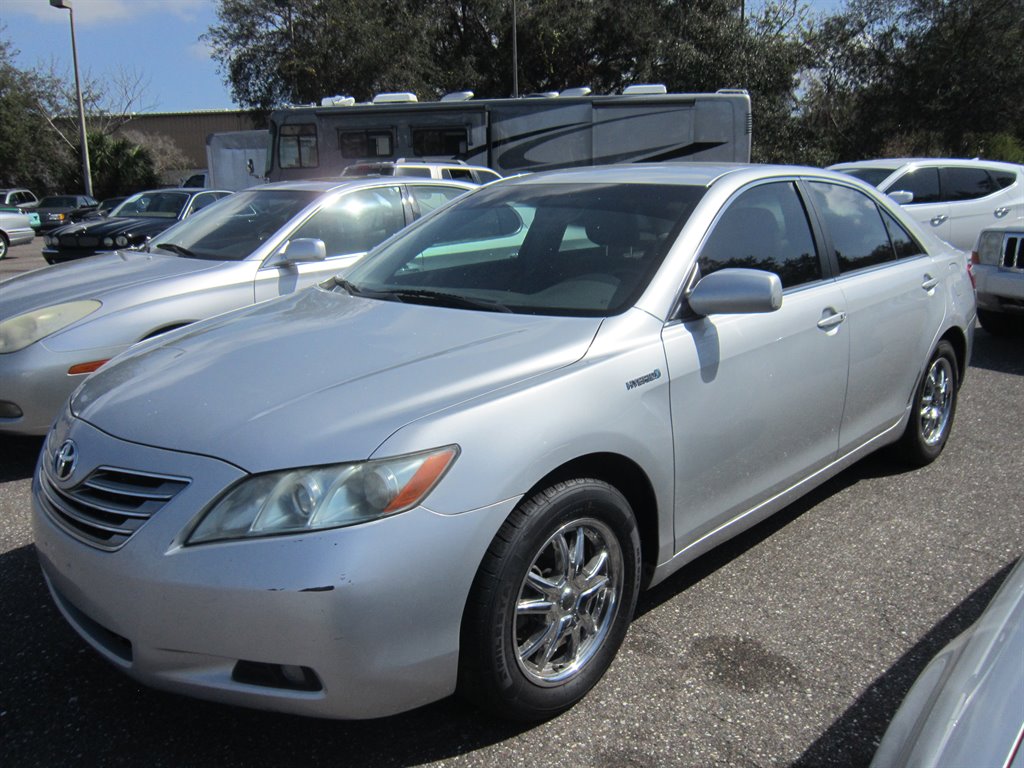 The 2007 Toyota Camry Hybrid photos