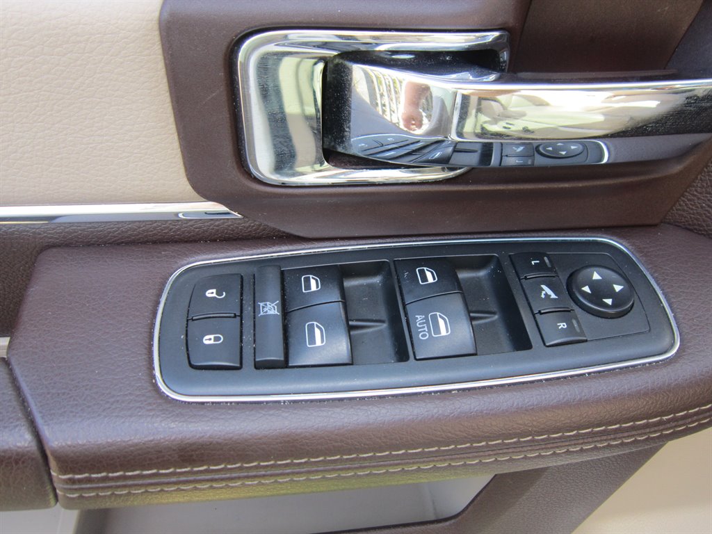 2017 Ram 1500 - $24,500