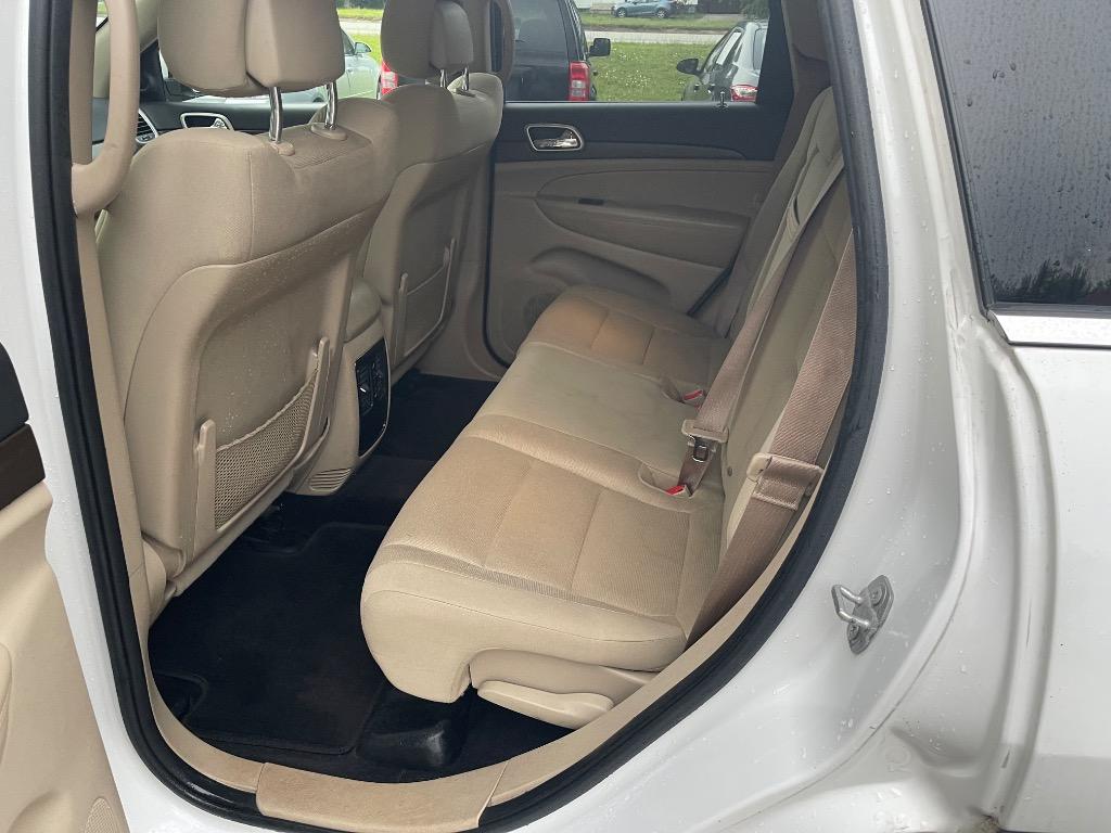 2017 Jeep Grand Cherokee Laredo photo