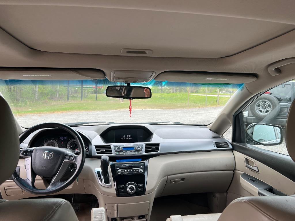 2011 Honda Odyssey - $10,500