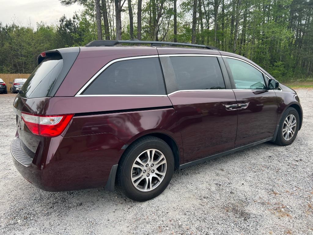 2011 Honda Odyssey - $10,500