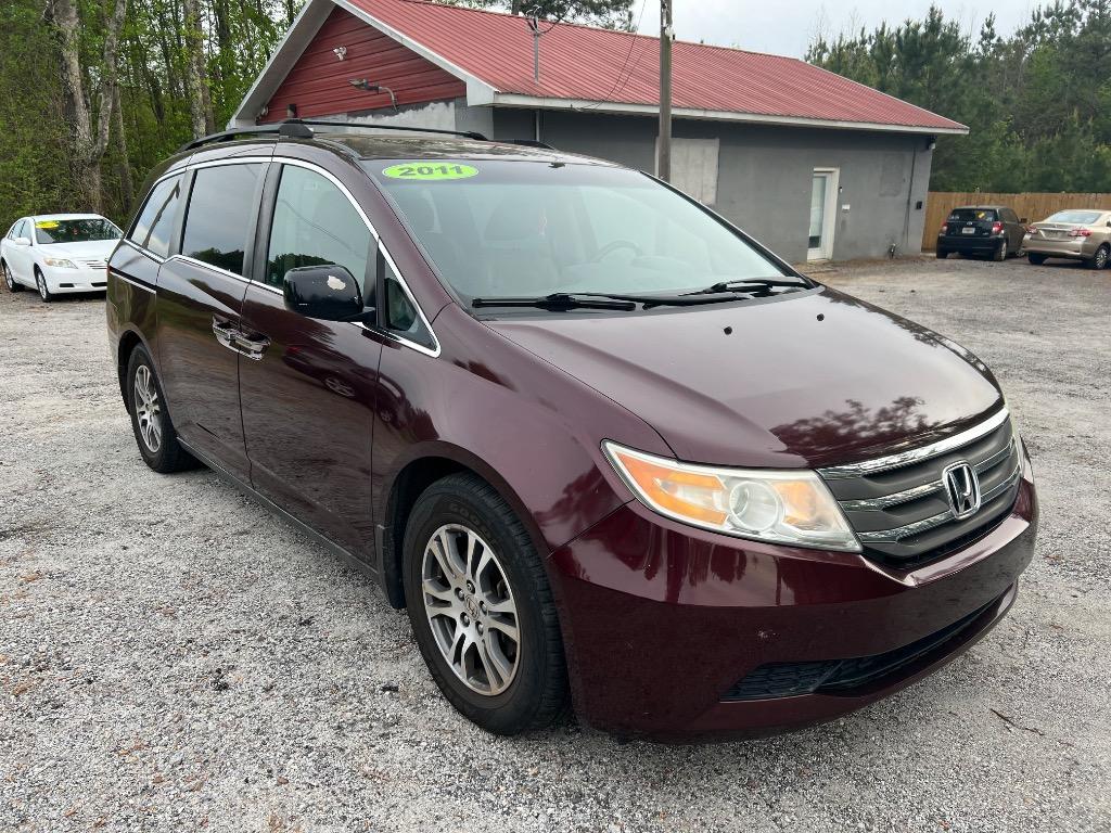2011 Honda Odyssey - $10,500