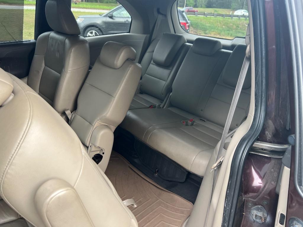 2011 Honda Odyssey - $10,500