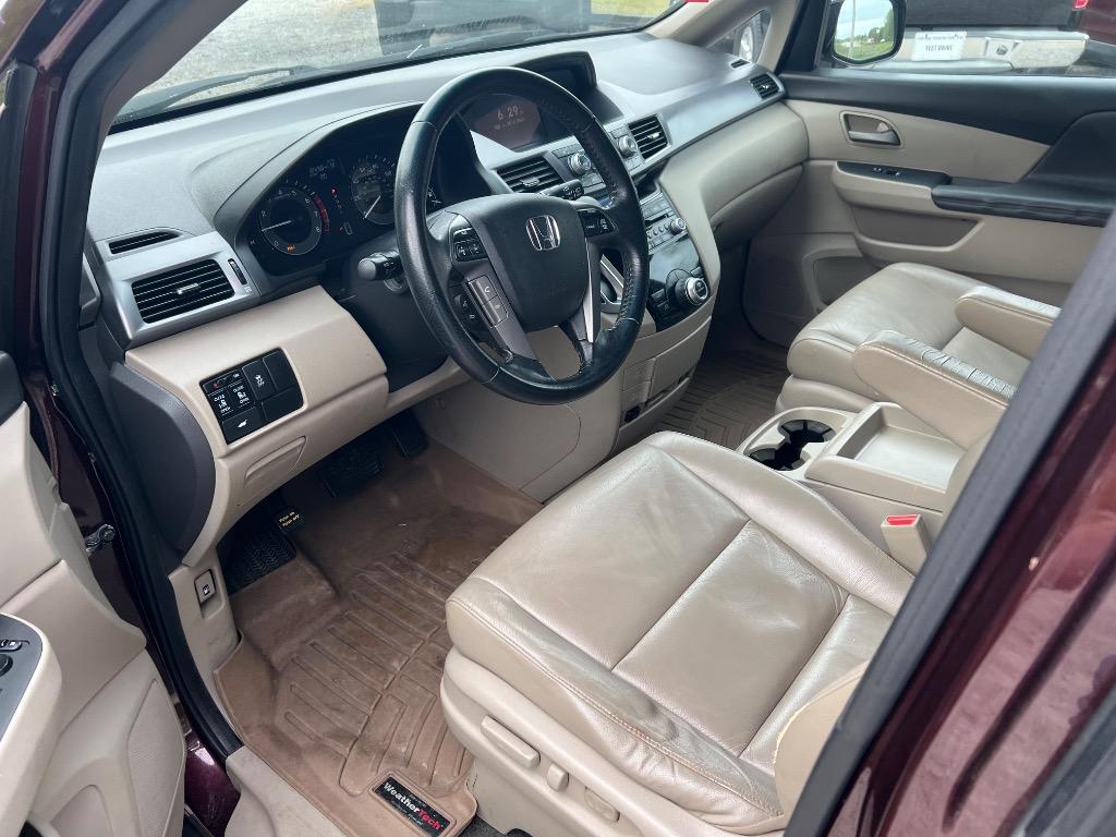 2011 Honda Odyssey - $10,500