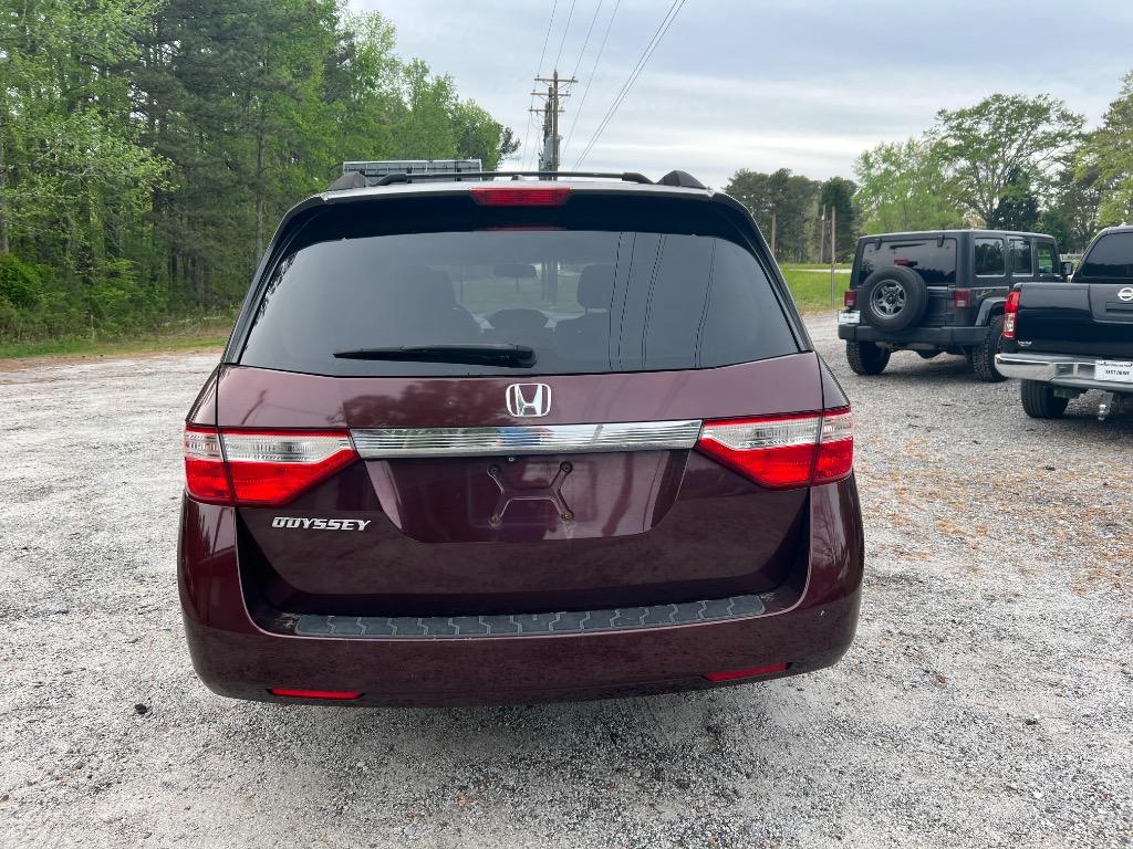 2011 Honda Odyssey - $10,500
