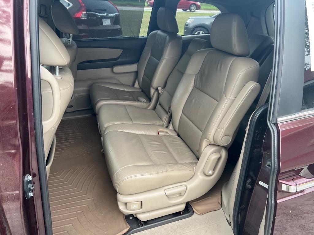 2011 Honda Odyssey - $10,500
