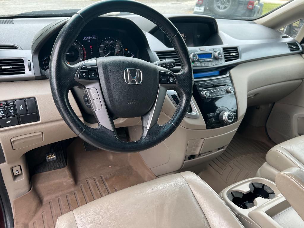 2011 Honda Odyssey - $10,500
