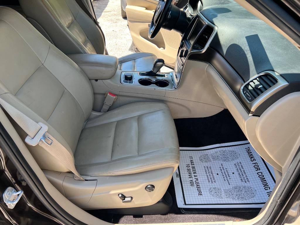 2017 Jeep Cherokee - $15,400