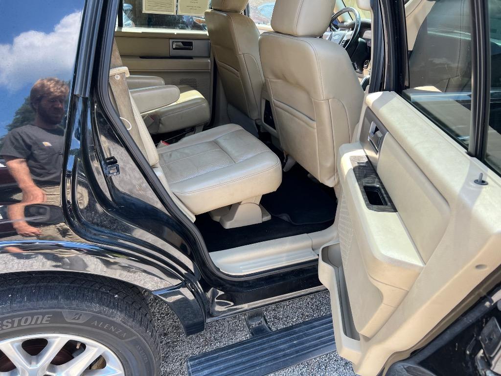 2017 Ford Expedition - $13,500