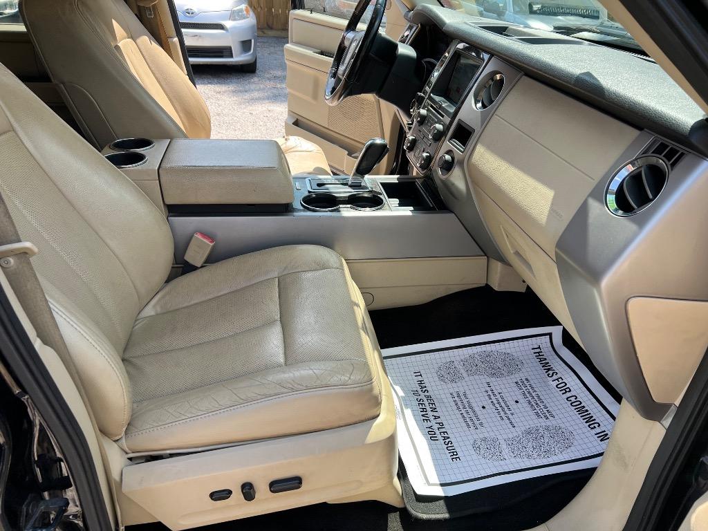 2017 Ford Expedition - $13,500