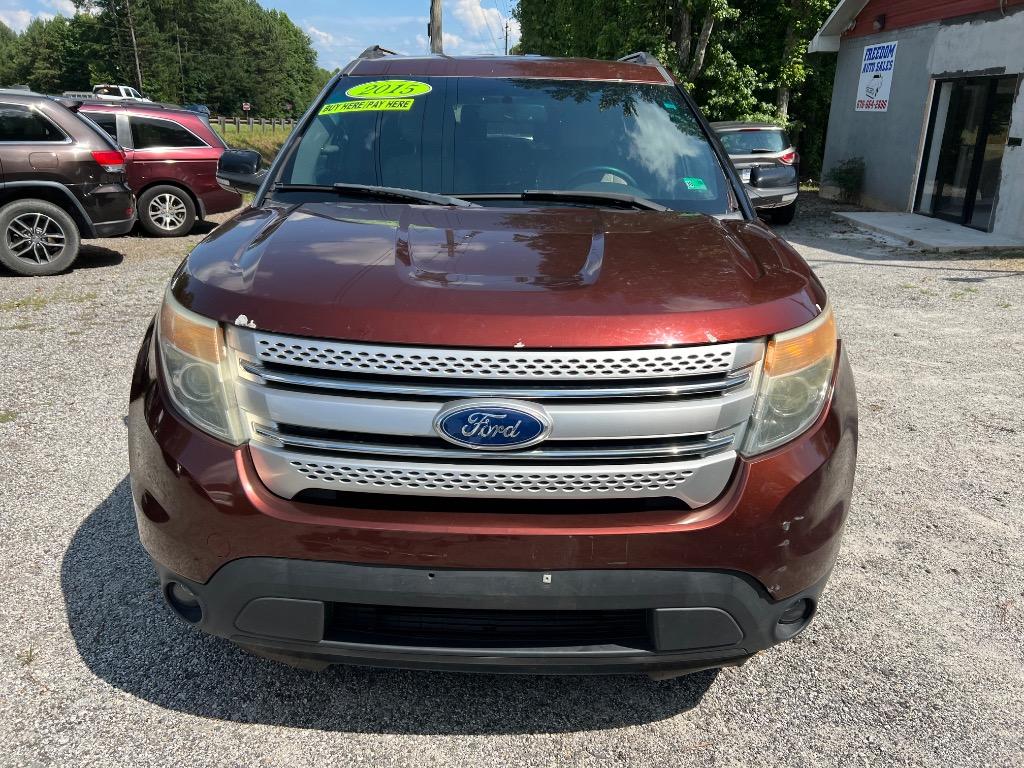 2015 Ford Explorer - $11,995