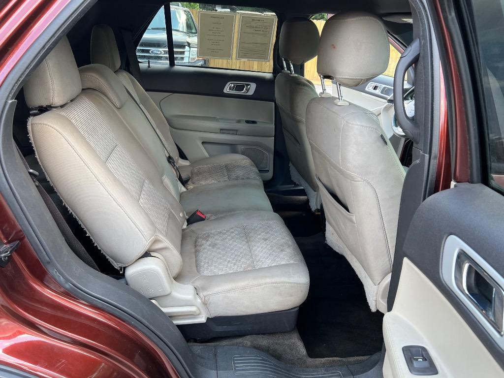 2015 Ford Explorer - $11,995