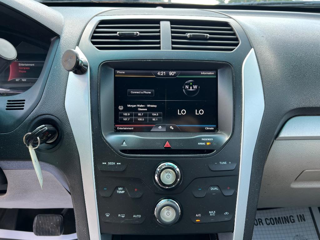 2015 Ford Explorer - $11,995