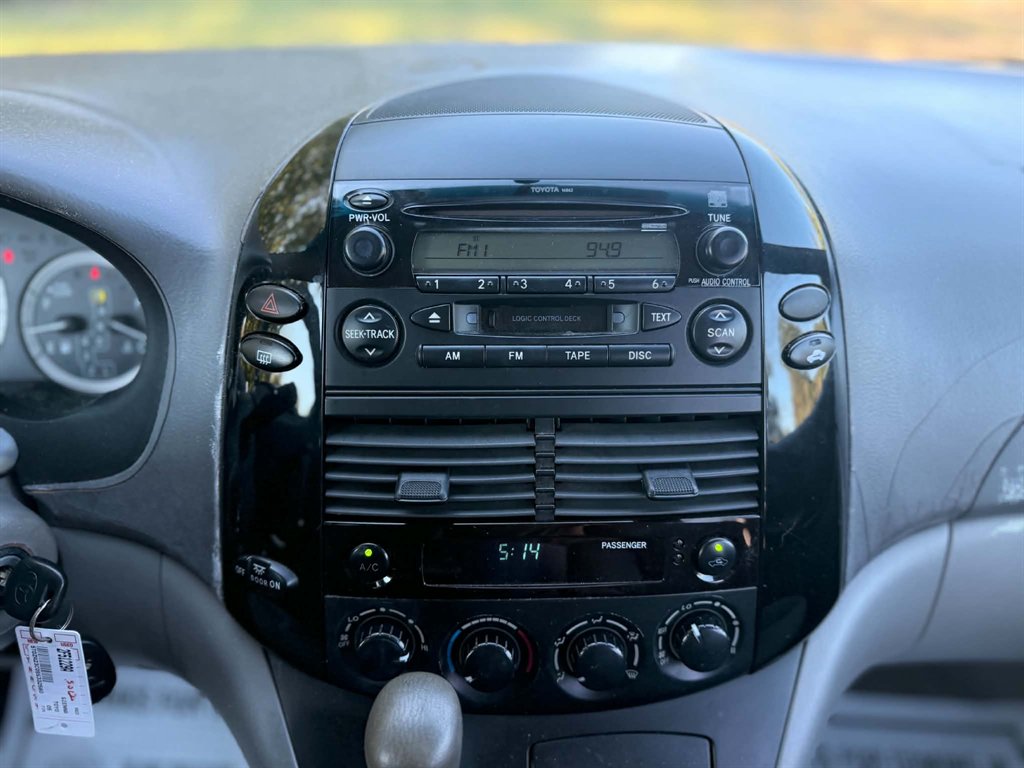 2005 Toyota Sienna
