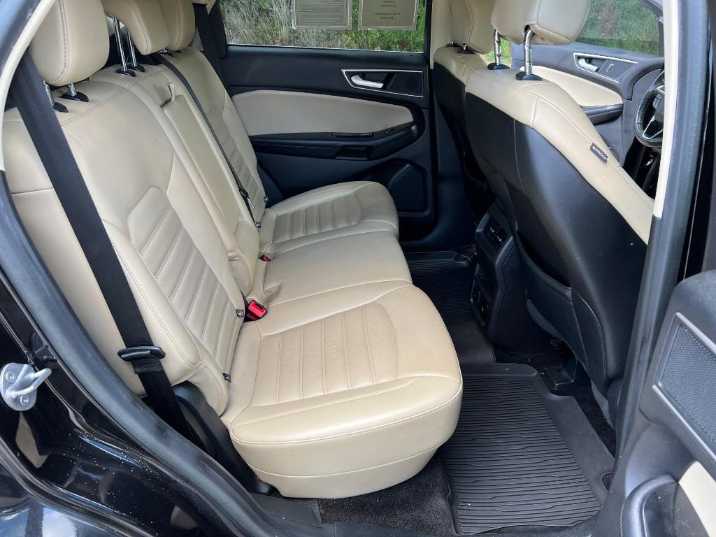 2018 Ford Edge - $11,500