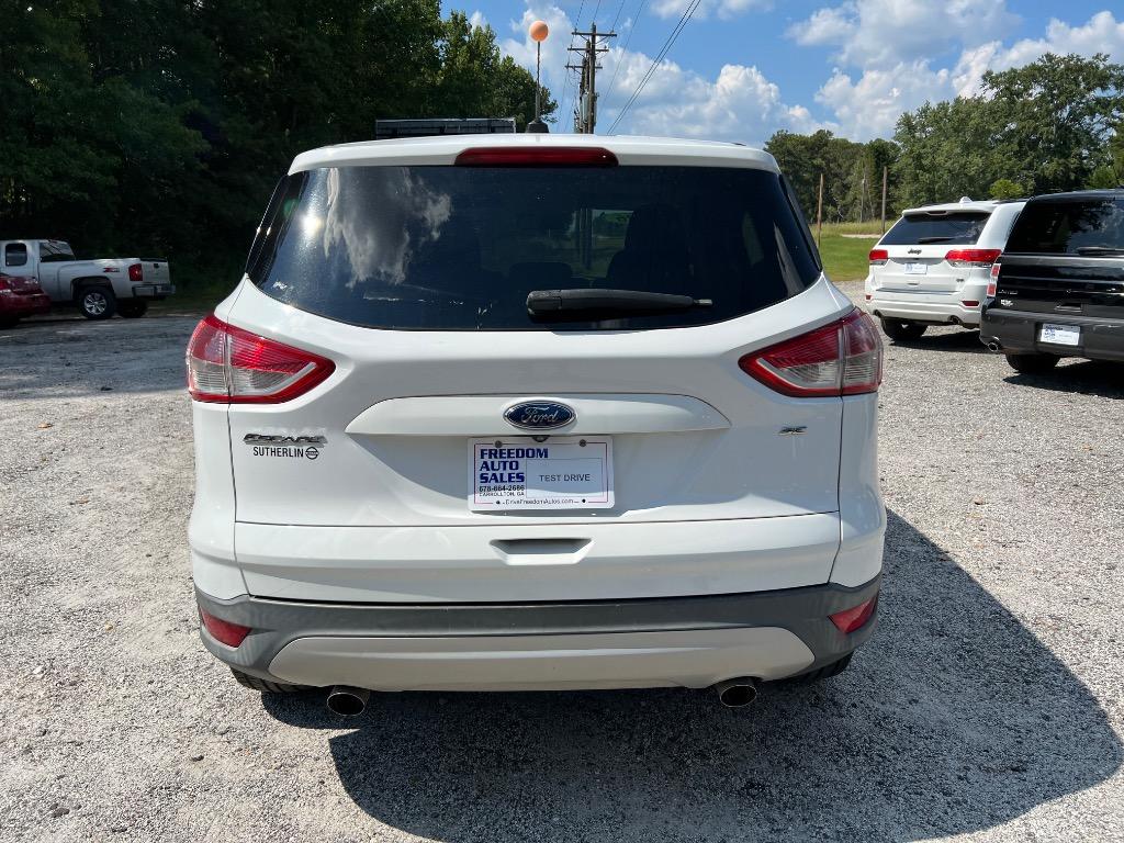 2016 Ford Escape - $9,995
