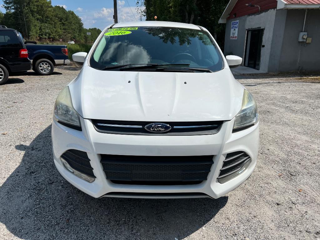2016 Ford Escape - $9,995