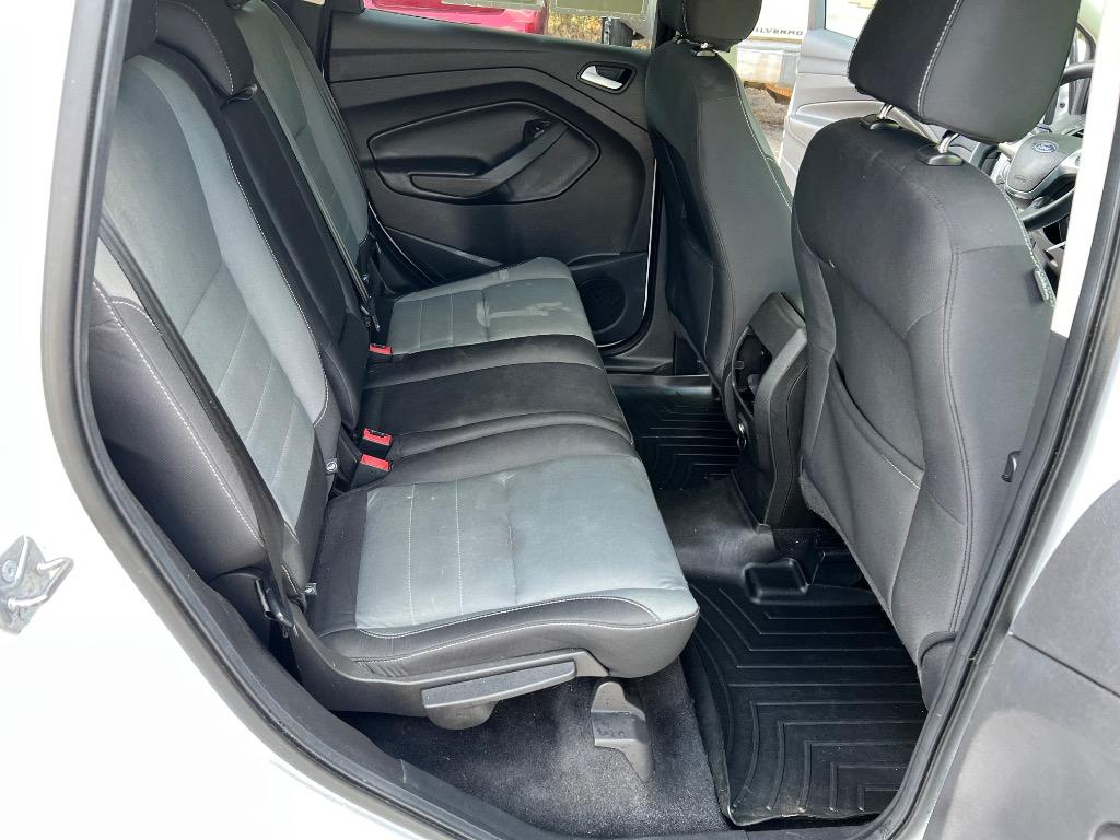 2016 Ford Escape - $9,995