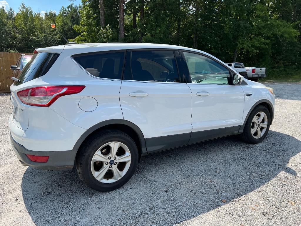 2016 Ford Escape - $9,995