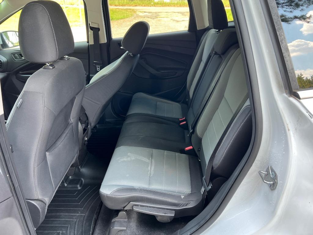 2016 Ford Escape - $9,995