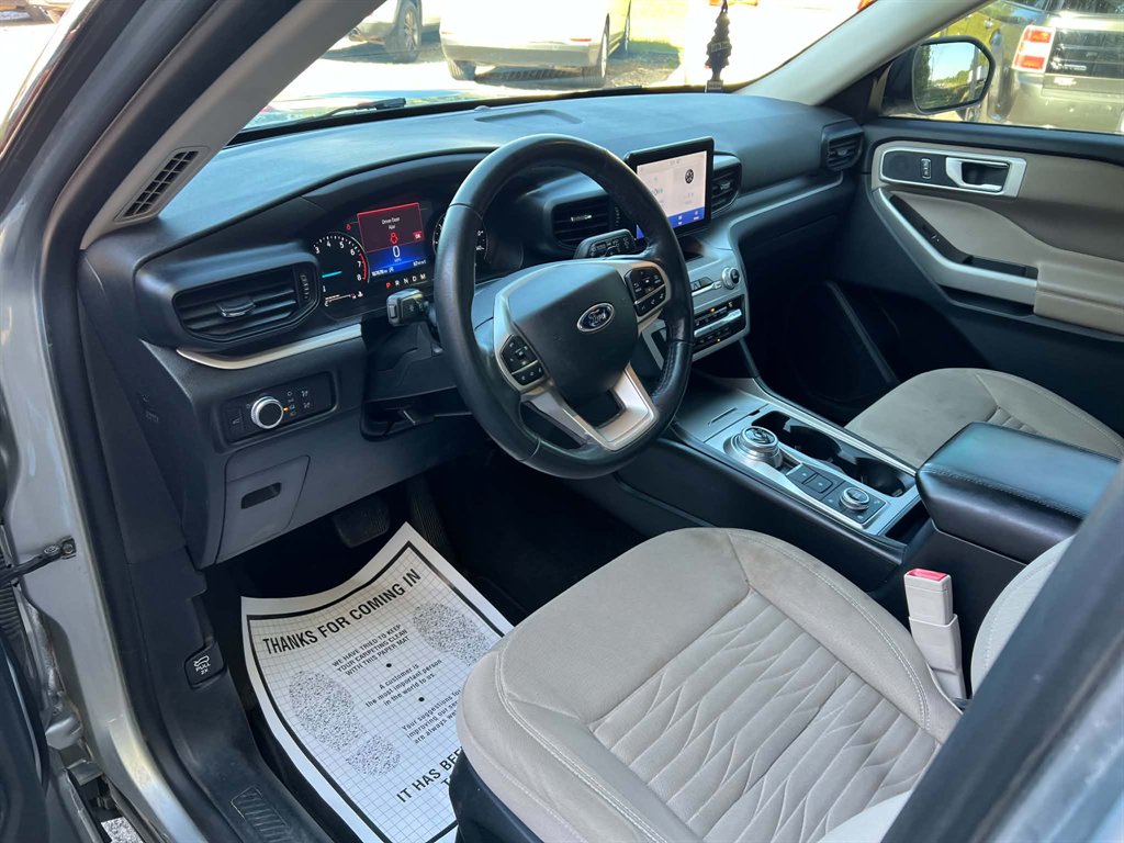 2020 Ford Explorer - $15,900