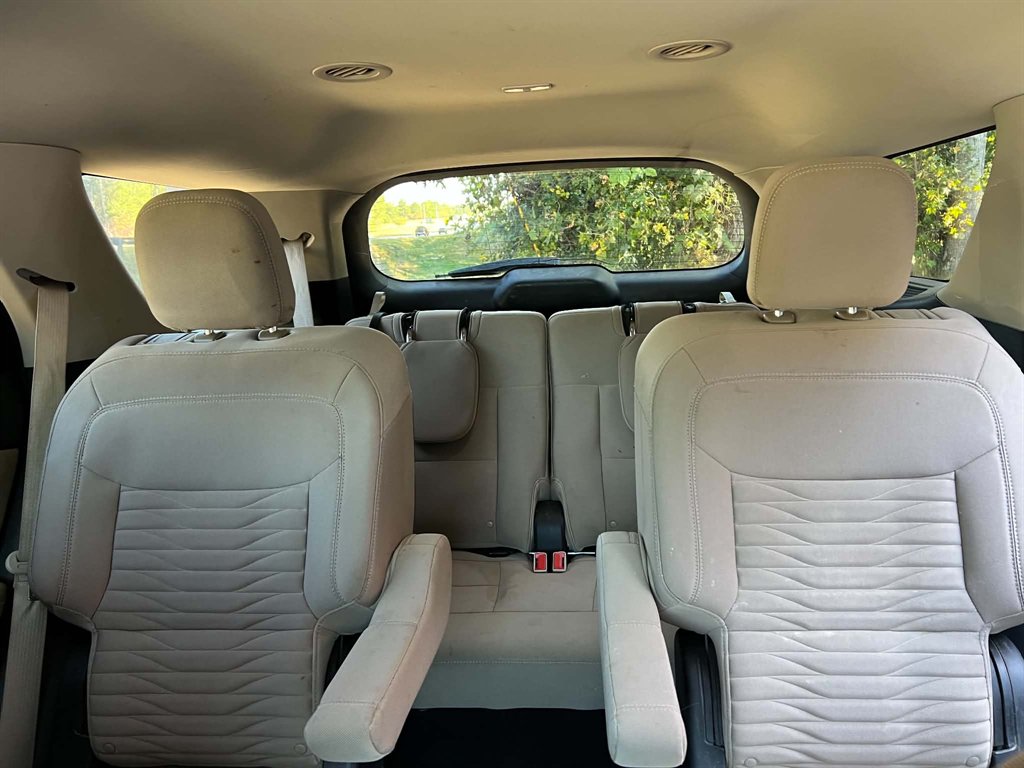 2020 Ford Explorer - $15,900