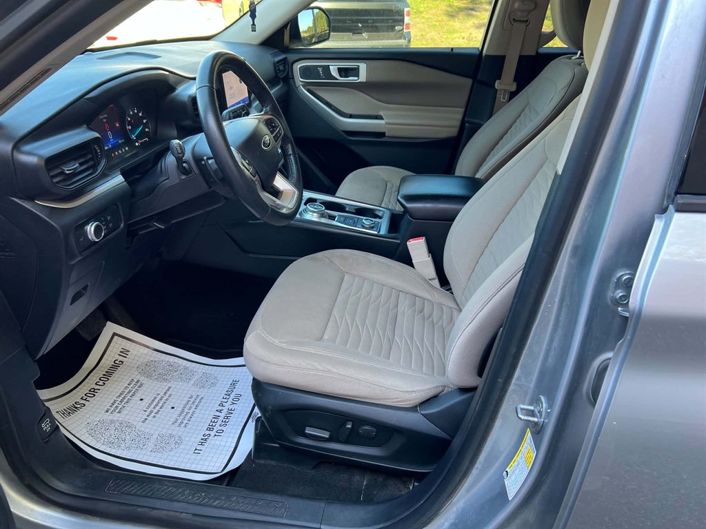 2020 Ford Explorer - $15,900
