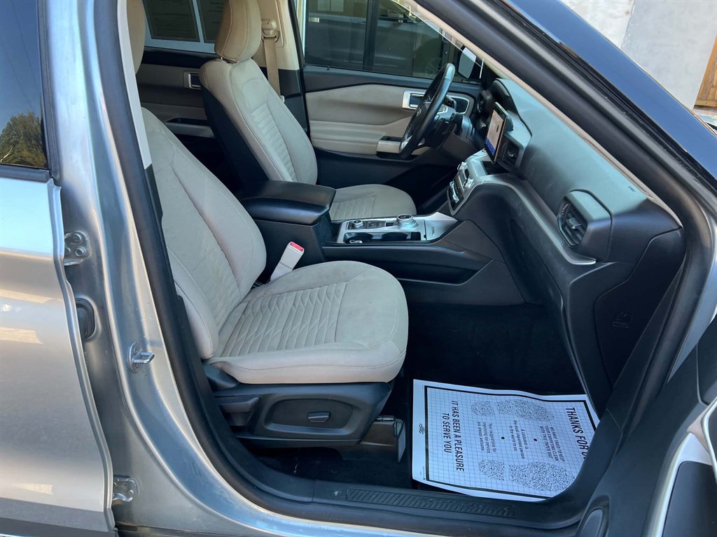 2020 Ford Explorer - $15,900