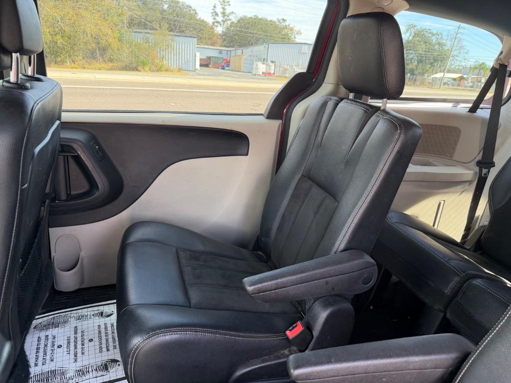 2019 Dodge Grand Caravan - $3,299