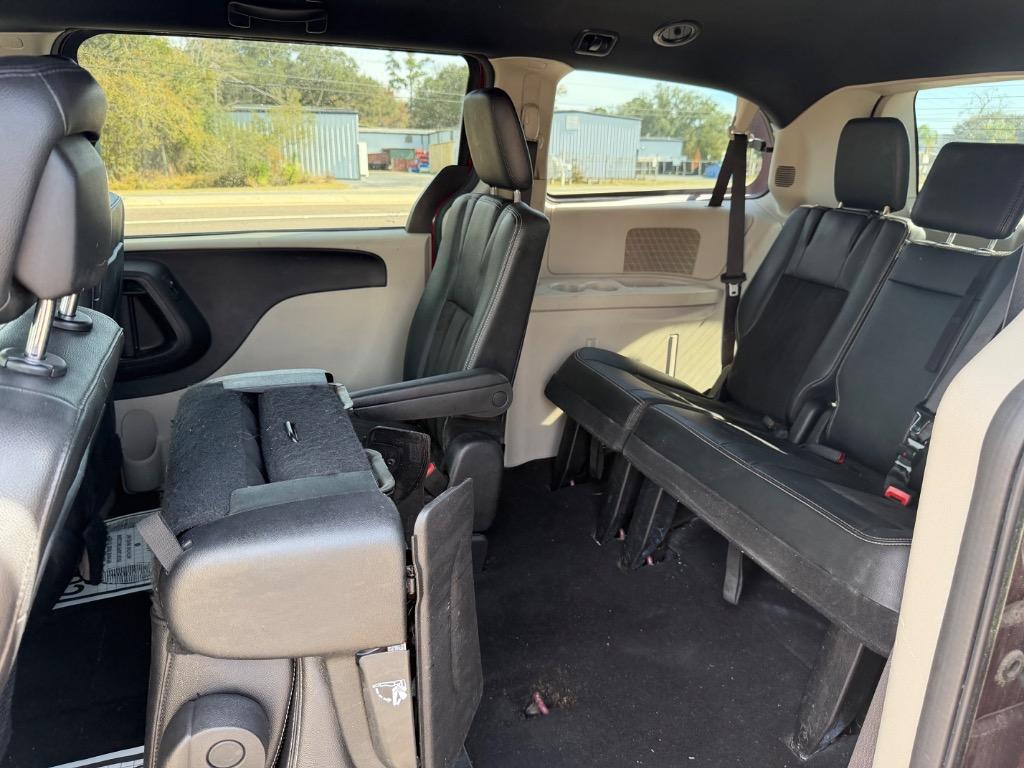 2019 Dodge Grand Caravan - $3,299
