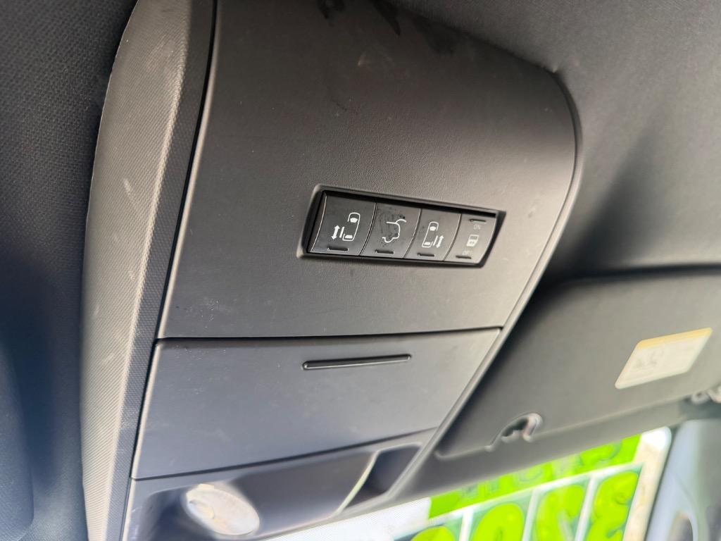 2019 Dodge Grand Caravan - $3,299