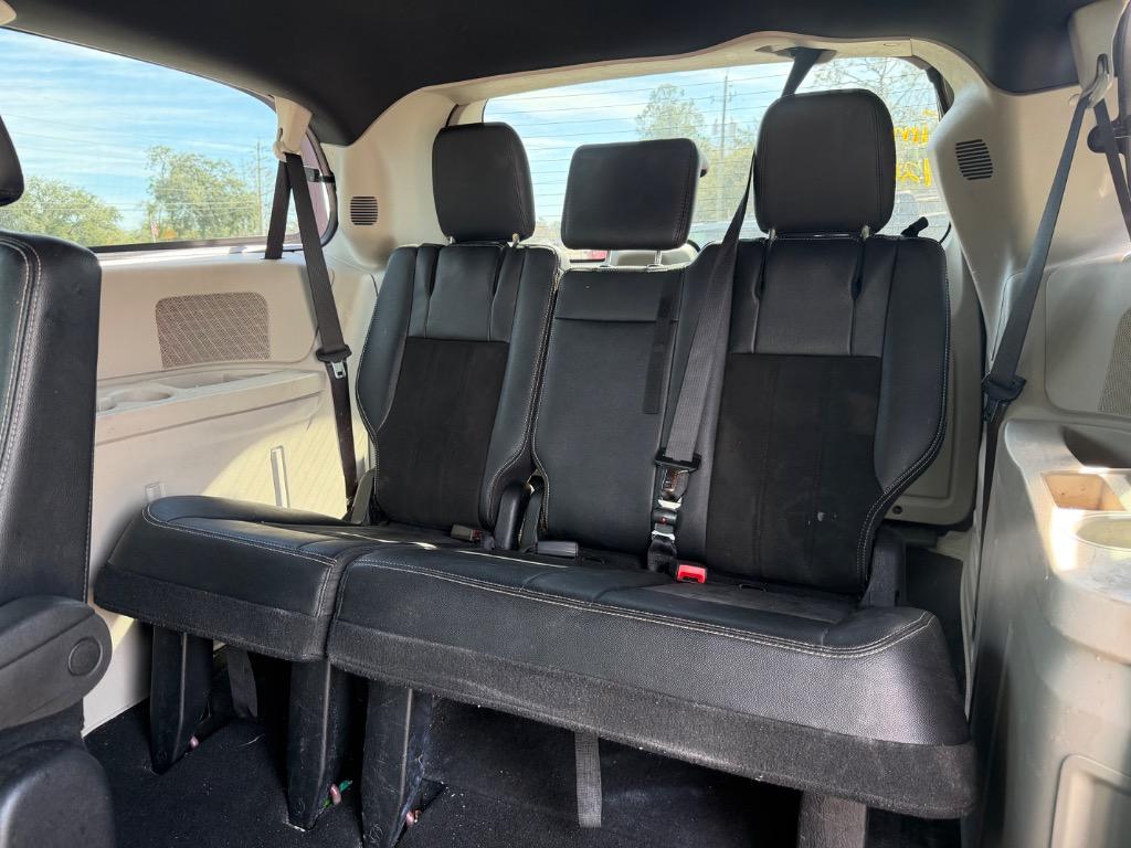 2019 Dodge Grand Caravan - $3,299